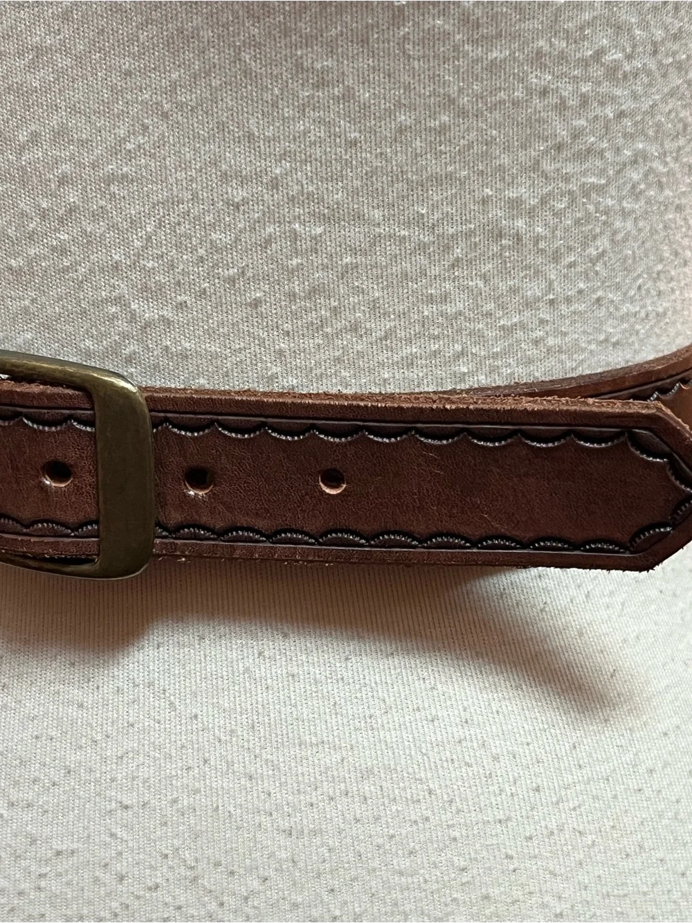 Vintage 1970s Tooled Brown Leather Belt – Scalloped Border & Floral Detail
